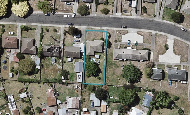 1211 Cunningham Crescent, Mayfair, Hastings - Carousel 1
