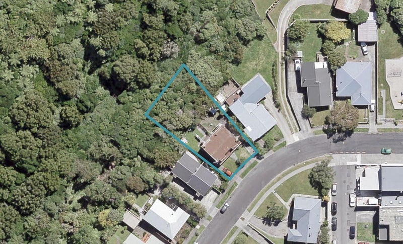 14A Holly Grove, Maungaraki, Lower Hutt - Carousel 1