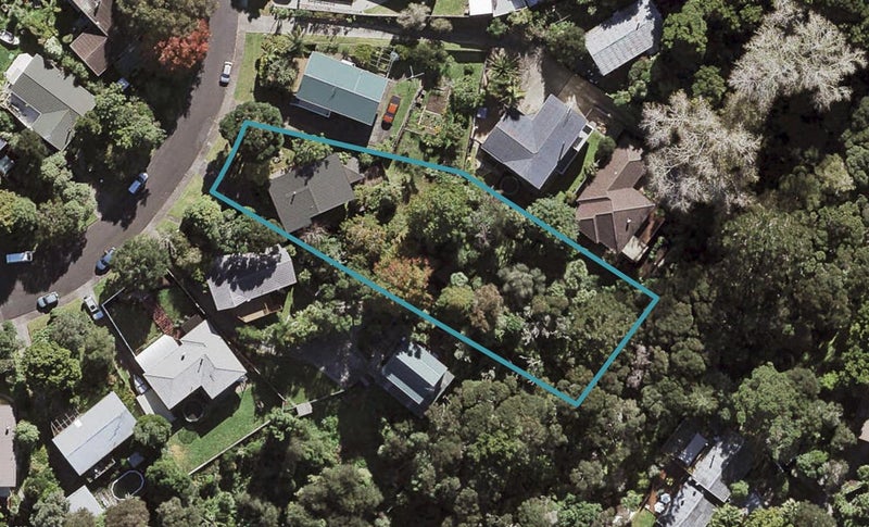 27 Ridgewood Crescent, Birkenhead, Auckland - Carousel 1
