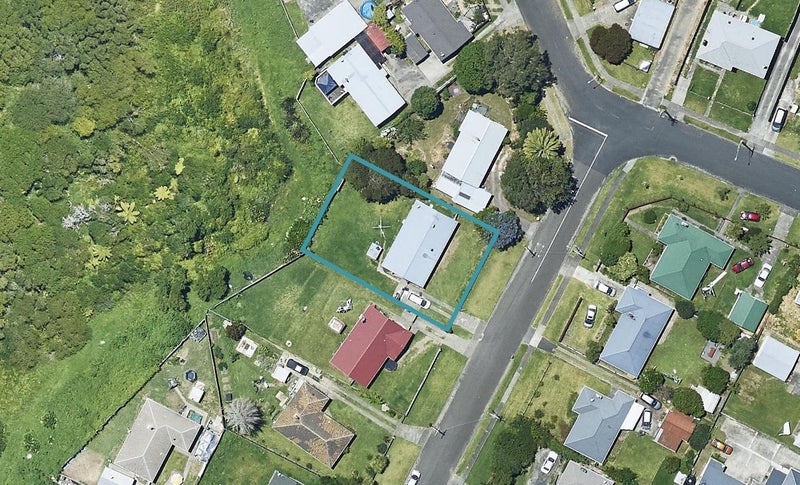4 Jones Street, Gate Pa, Tauranga - Carousel 1