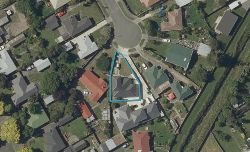 38 Gloucester Street, Takaro, Palmerston North - Carousel 1