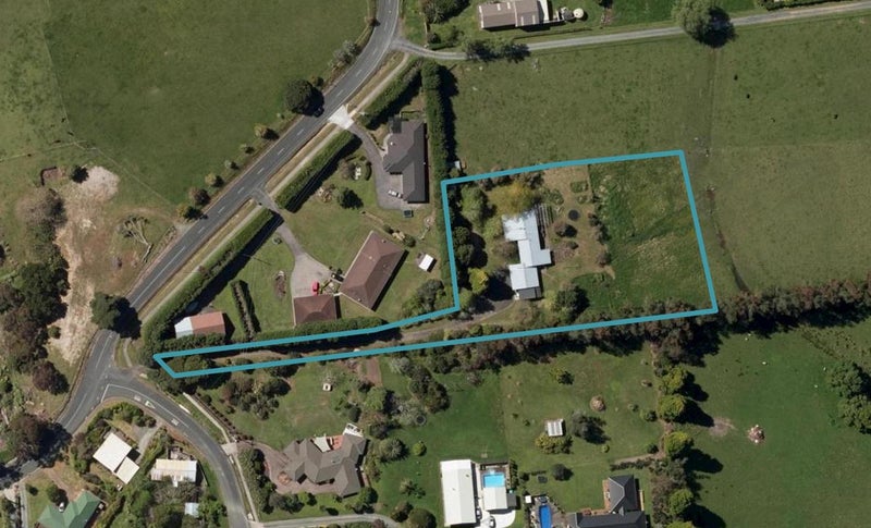 16 Konini Street, Parahaki, Whangarei - Carousel 1
