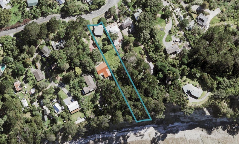 231 Victory Road, Laingholm, Auckland - Carousel 1