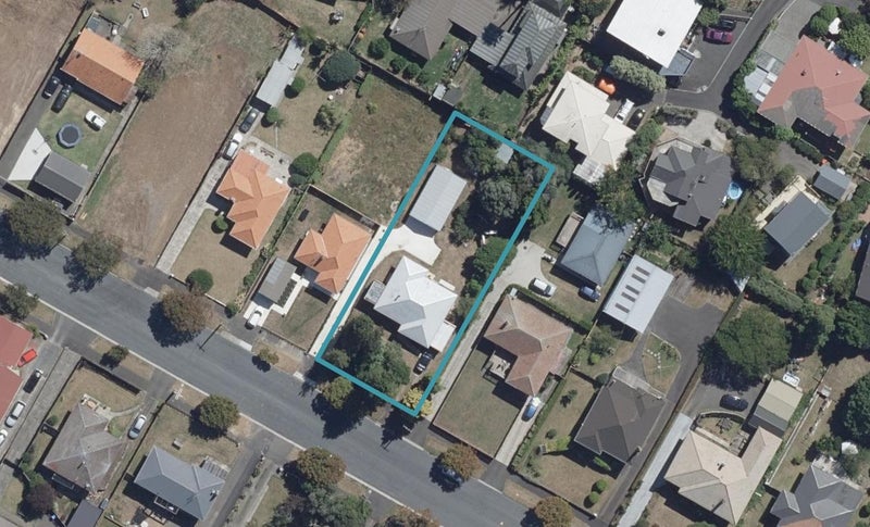 36 Matai Street, Maeroa, Hamilton - Carousel 1