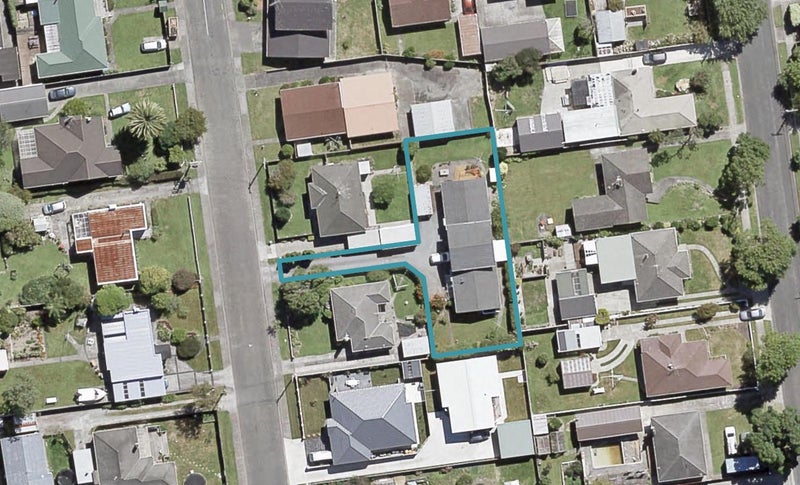 1/70A Golders Road, Elderslea, Upper Hutt - Carousel 1