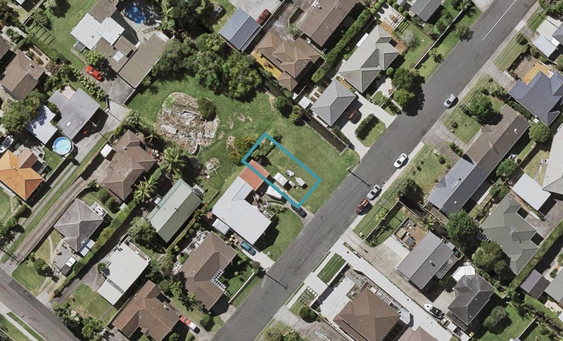 2B Livingstone Street, Milford, Auckland - Carousel 1