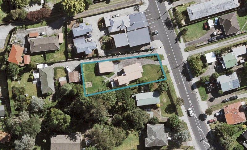 103 View Road, Sunnyvale, Auckland - Carousel 1