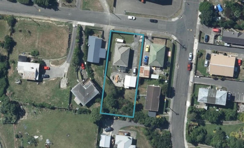 3 Nohorua Street, Takapuwahia, Porirua - Carousel 1