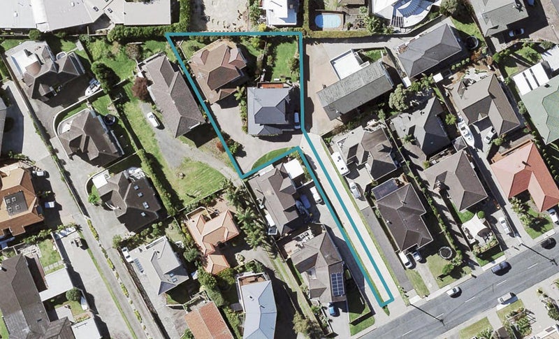 2/19 Waller Avenue, Bucklands Beach, Auckland - Carousel 1