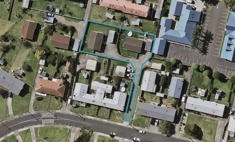 34A Edward Avenue, Otara, Auckland - Carousel 1