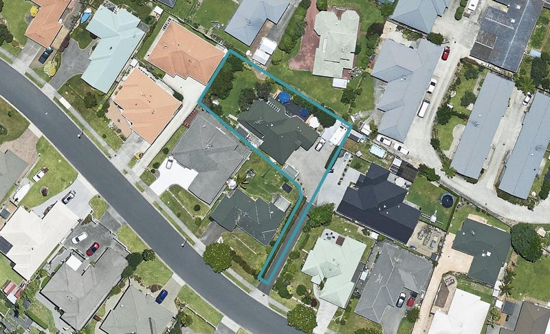 22 Stableford Drive, Pyes Pa, Tauranga - Carousel 1