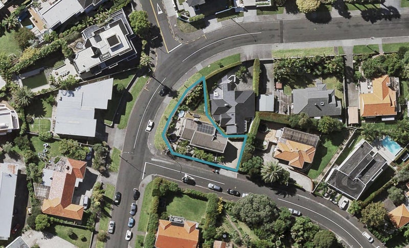 2 Tautari Street, Orakei, Auckland - Carousel 1