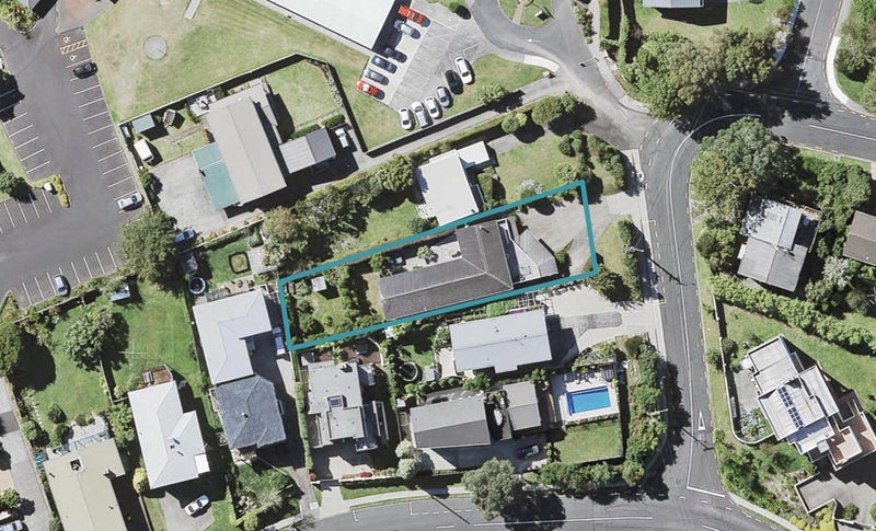 89 Penzance Road, Mairangi Bay, Auckland - Carousel 1
