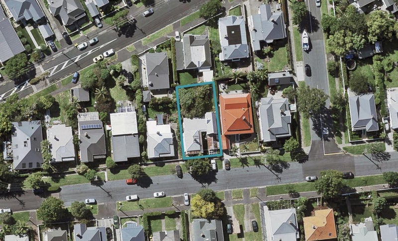 28 Ewen Alison Avenue, Devonport, Auckland - Carousel 1