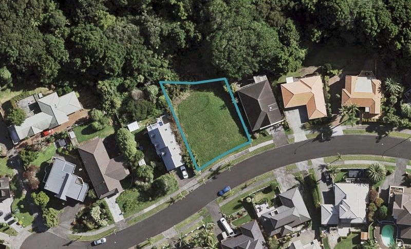 13 Silkwood Grove, Totara Heights, Auckland - Carousel 1