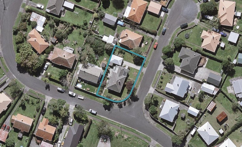 1 Hawkins Street, Vogeltown, New Plymouth - Carousel 1