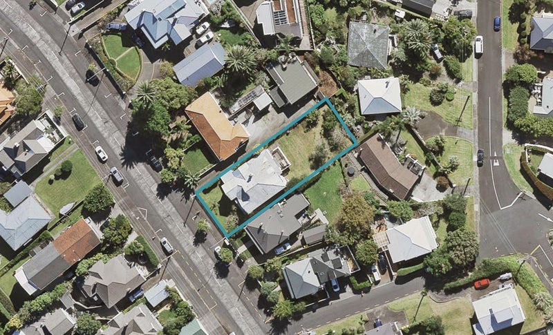 89 Queen Street, Northcote Point, Auckland - Carousel 1