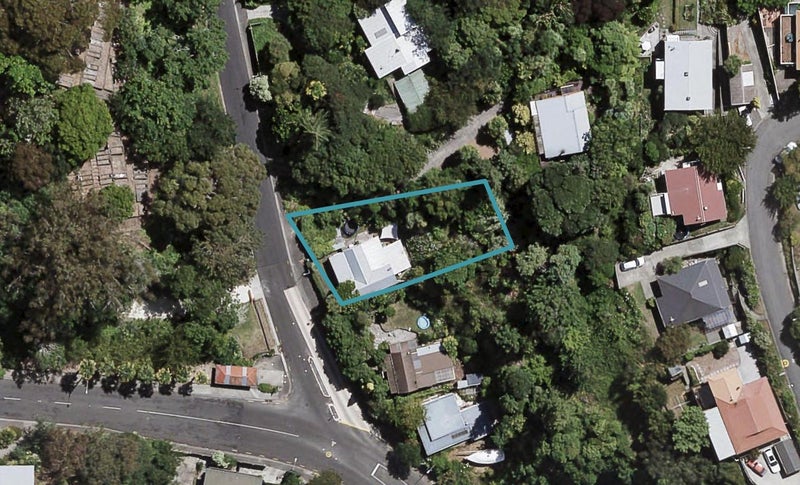 35 Chaucer Road South, Hospital Hill, Napier - Carousel 1