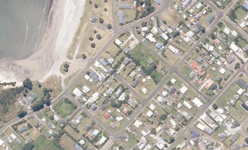 8 Tarakihi Crescent, Māhia - Carousel 1