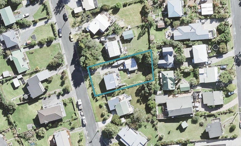 11 Virginia Circus, Snells Beach, Snells Beach - Carousel 1