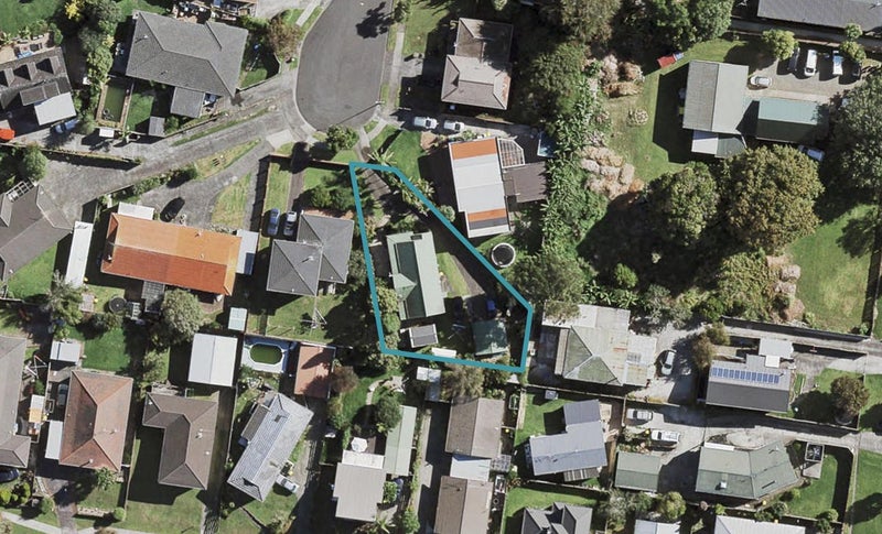 12 Honey Place, Weymouth, Auckland - Carousel 1