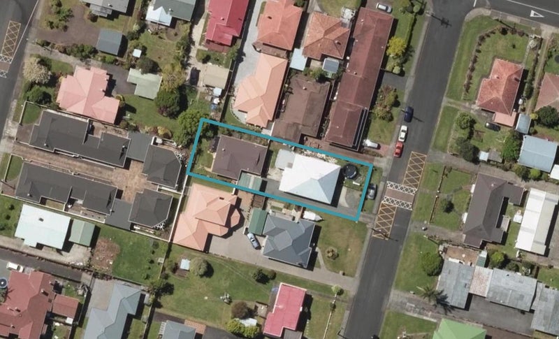 9 Elizabeth Street, Kensington, Whangarei - Carousel 1