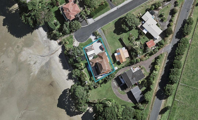 11 Channel View Road, Pukekohe - Carousel 1