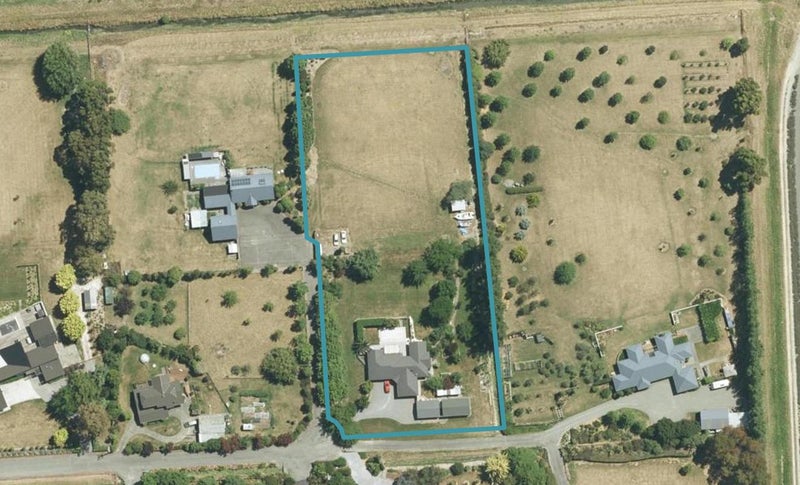 211 Oakwood Lane, Witherlea, Blenheim - Carousel 1