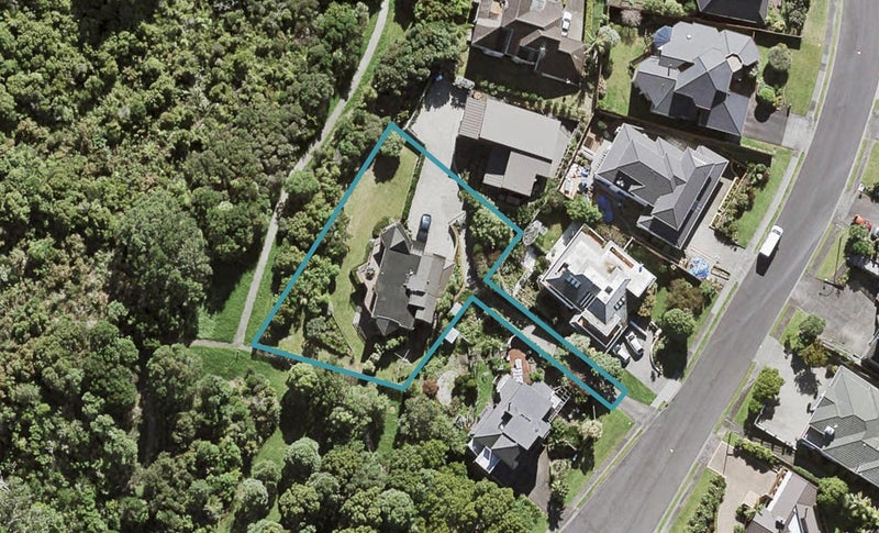 25 Sylvania Crescent, Lynfield, Auckland - Carousel 1