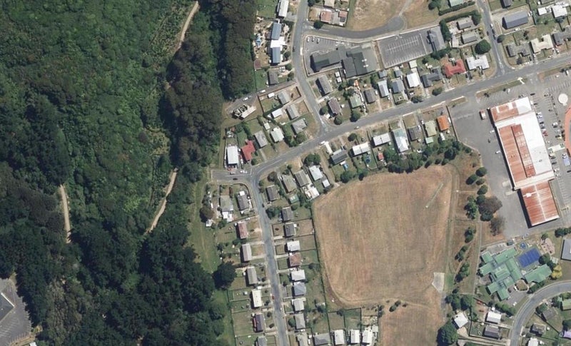 43 Niagara Street, Waitangirua, Porirua - Carousel 1