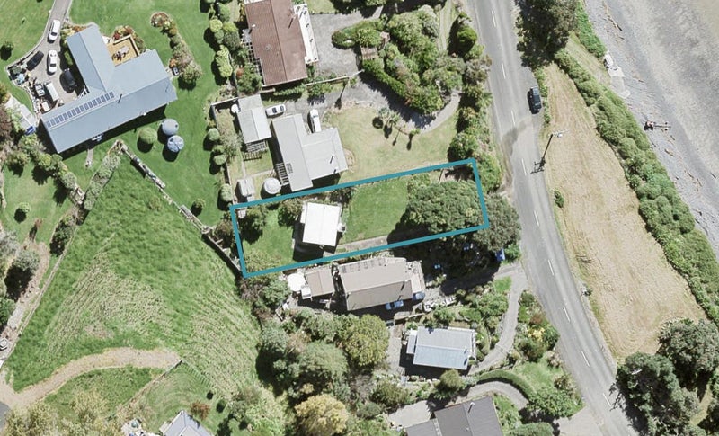 1839 East Coast Road, WHAKATIWAI, MIRANDA - Carousel 1