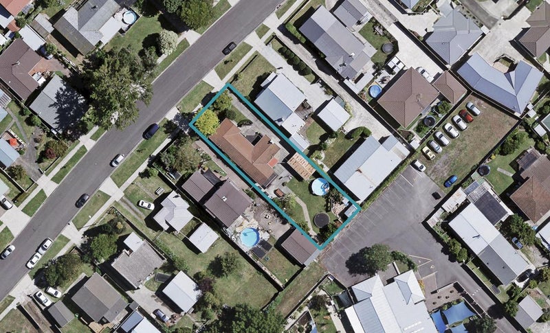 10 Forward Street, Greenmeadows, Napier - Carousel 1