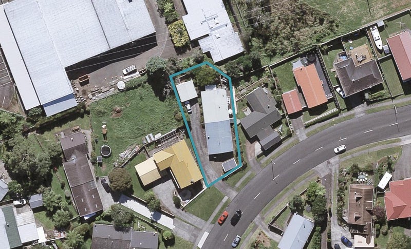 2/9 Puketotara Street, Highlands Park, New Plymouth - Carousel 1