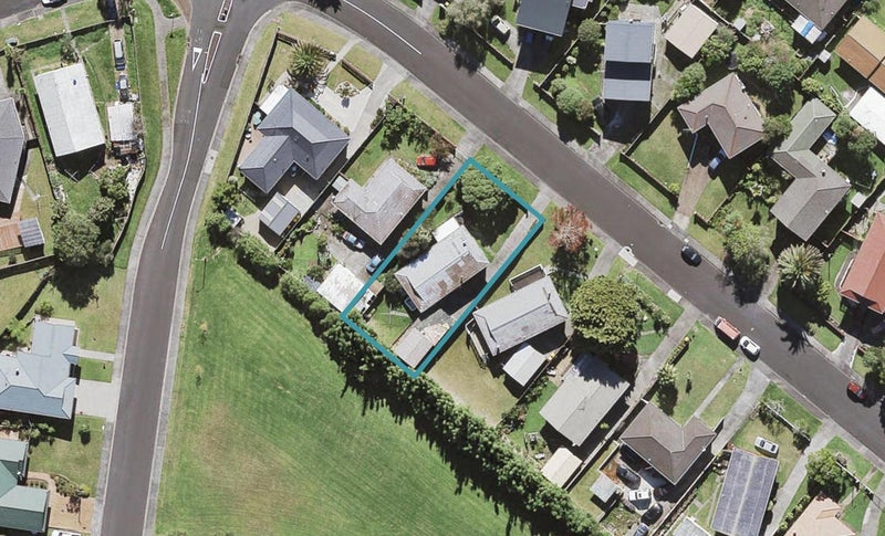 60 Rosewarne Crescent, Glendene, Auckland - Carousel 1