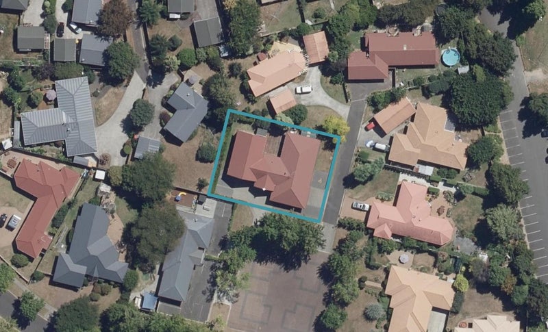 11 Halcione Close, Flagstaff, Hamilton - Carousel 1