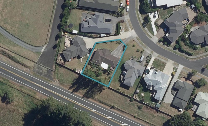 18 Palm Grove Drive, Western Heights, Hamilton - Carousel 1