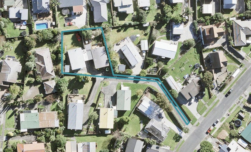 2/11 Gilshennan Valley, Red Beach, Whangaparāoa - Carousel 1