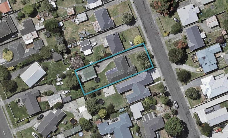 8 Winton Street, Paraparaumu Beach, Paraparaumu - Carousel 1