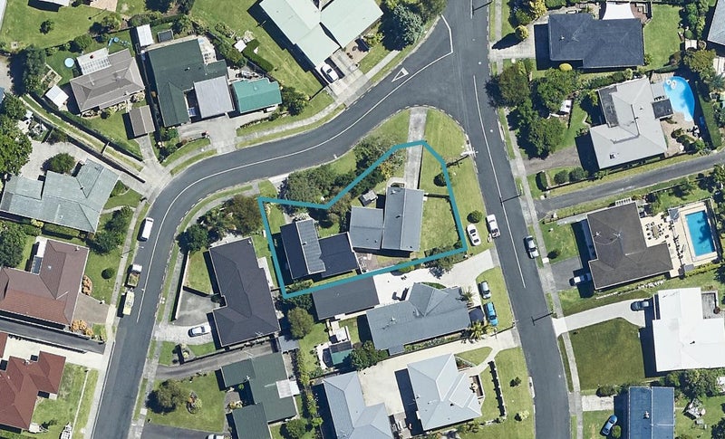 23 Andrew Place, Otumoetai, Tauranga - Carousel 1