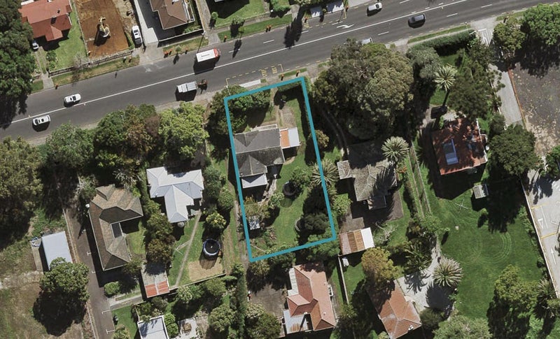 32 Mangere Road, Otahuhu, Auckland - Carousel 1