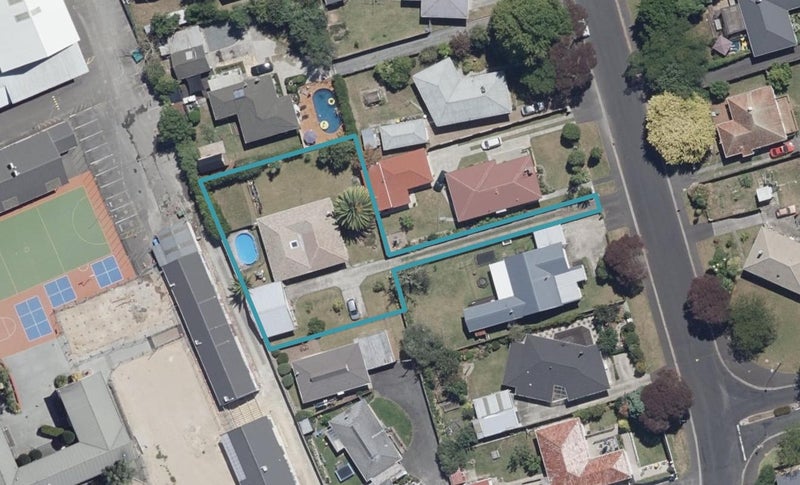 33 Haultain Street, Fairfield, Hamilton - Carousel 1