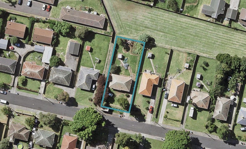 25 Caen Road, Panmure, Auckland - Carousel 1