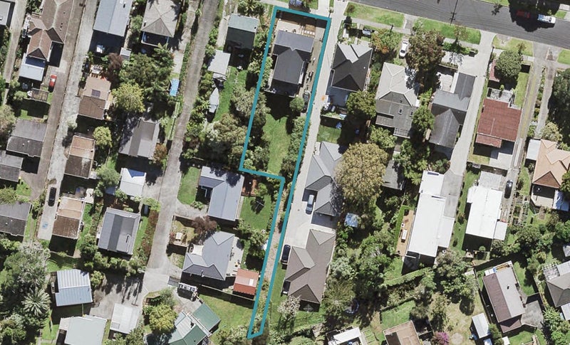 83 Beach Haven Road, Beach Haven, Auckland - Carousel 1
