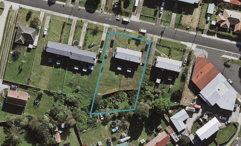 6 Larsen Street, Otara, Auckland - Carousel 1