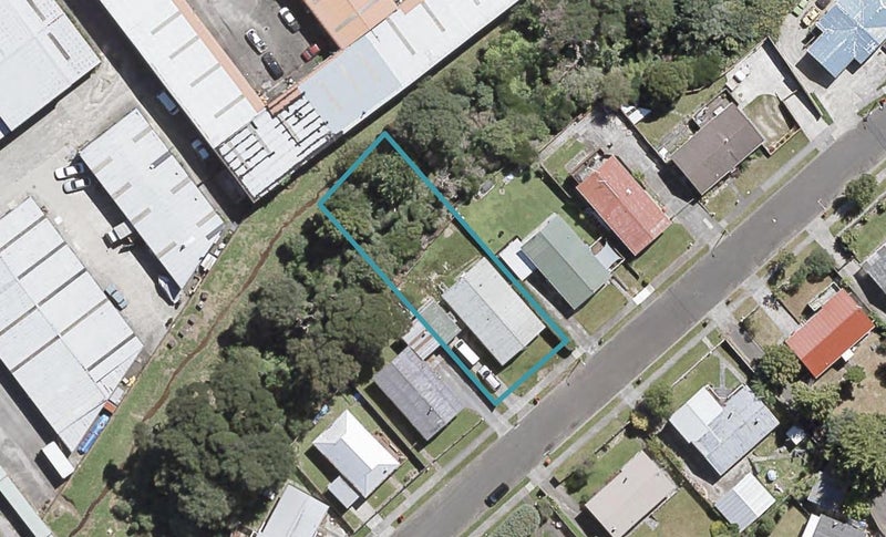 12 Oaklands Grove, Clouston Park, Upper Hutt - Carousel 1