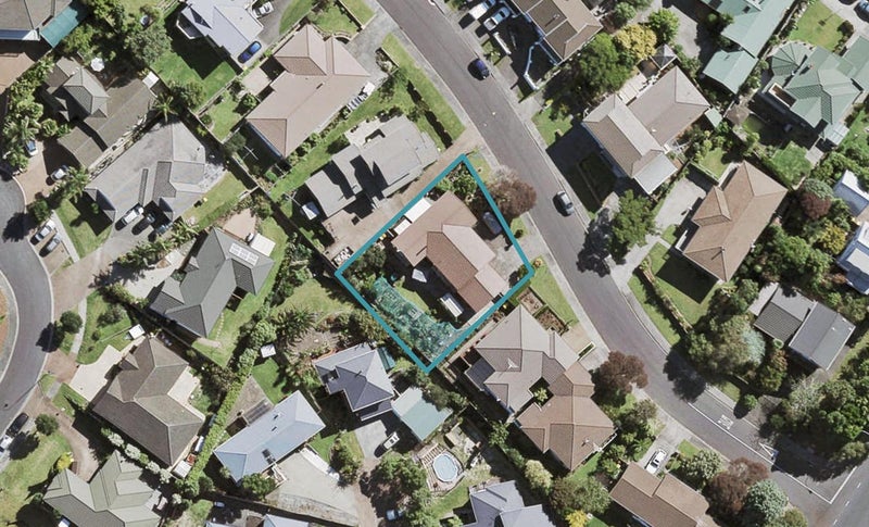 6 Tirohunga Drive, Henderson, Auckland - Carousel 1