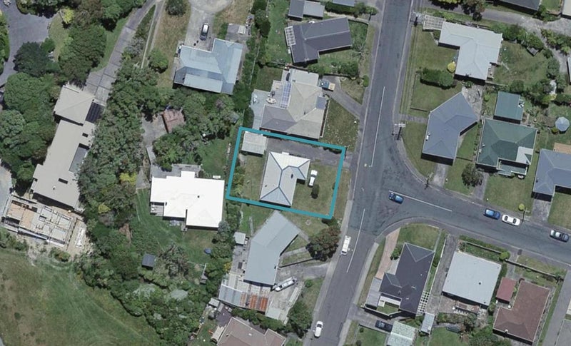 41 Cotswold Crescent, Newlands, Wellington - Carousel 1