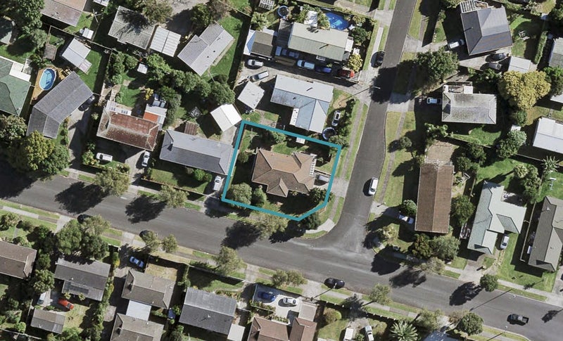 22 Waimahia Avenue, Weymouth, Auckland - Carousel 1