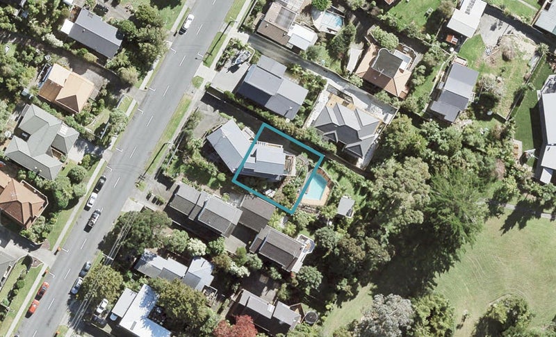 27A Deep Creek Road, Waiake, Auckland - Carousel 1