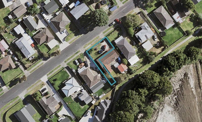 40A Innismara Avenue, Wattle Downs, Auckland - Carousel 1